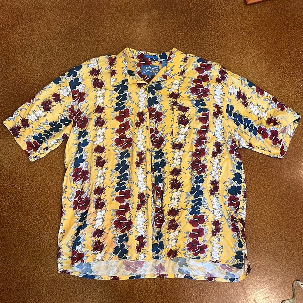 Mens casual button down floral shirt